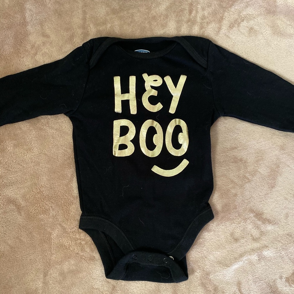 “Hey Boo” onesie